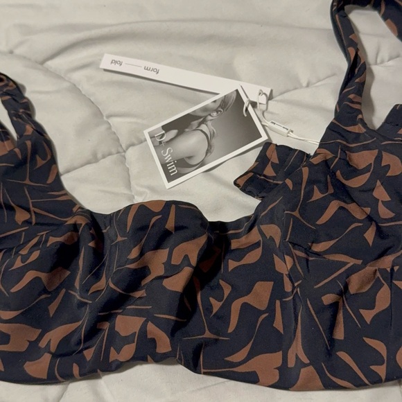 Form and Fold - The Crop L’Art Top. Elegant Black and Brown Bikini Top - Picture 2 of 4